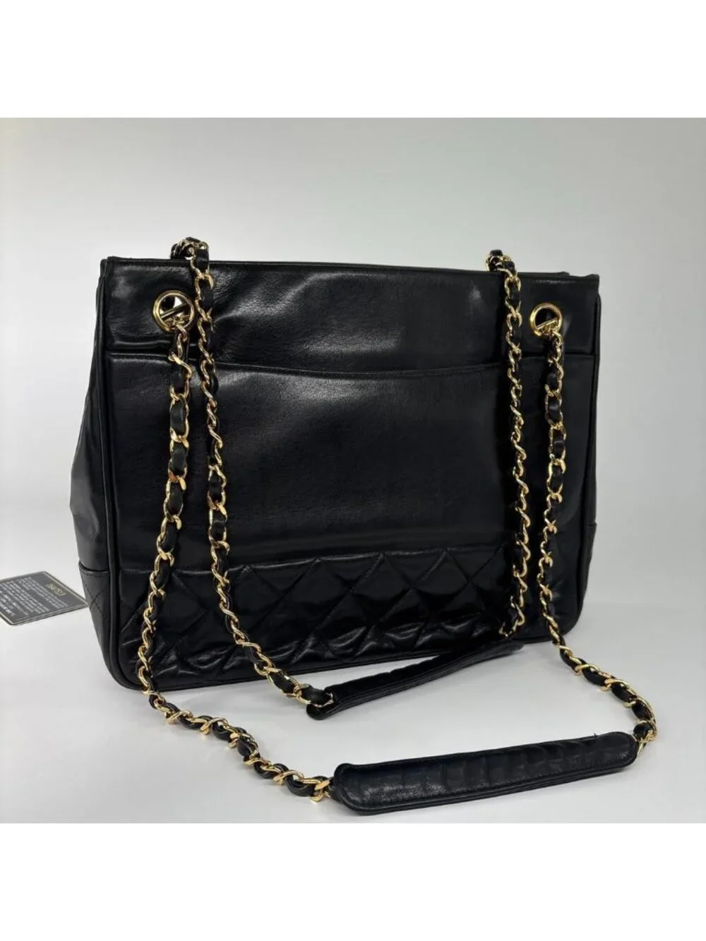Chanel Lambskin Shoulder Bag Gold Black